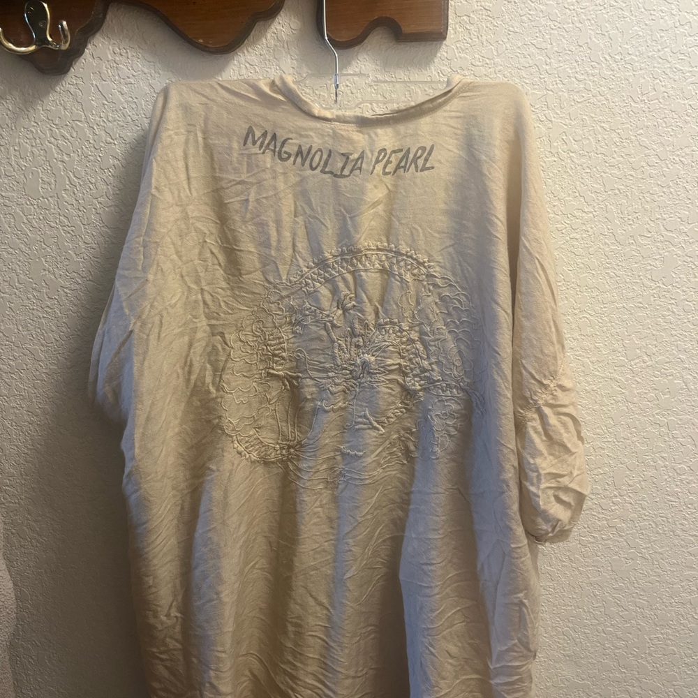 Magnolia Pearl Embroidered Cream kimono